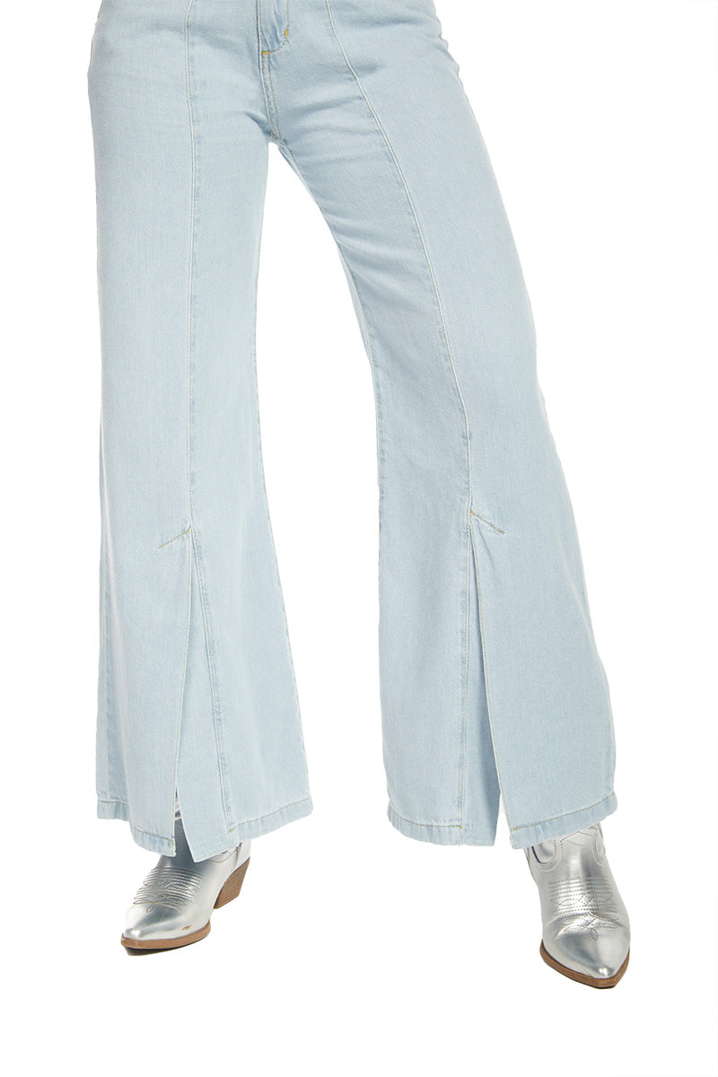 jeans-mujer-amalia-wide-leg-nettuno-4122-celeste-2-b905e179-0d5c-4f30-8ea8-2a5258201bb4.jpg