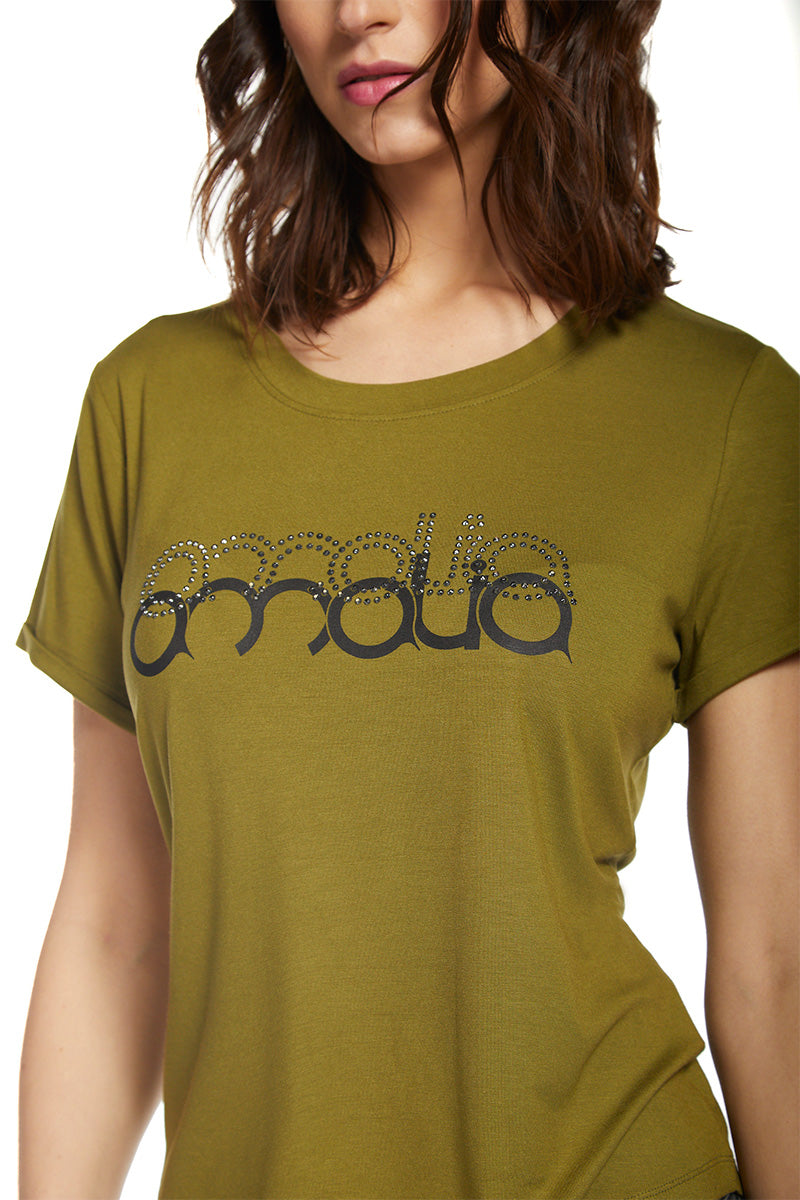 polera-mujer-amalia-logo-strass-4512-verde-2-dc4bca92-d39d-48b8-b83a-bf4b72442ba9_06f4a9e6-7cb0-454b-9394-0c53f30846b6.jpg