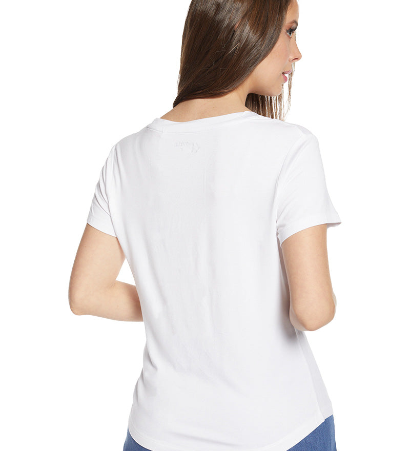 polera-mujer-amalia-manga-corta-4474-blanca-estampado-3-acf4385d-6c7a-4c2b-b0fb-b3087d9af181_14f58f47-4ca9-4a46-9fdf-a4a16acfec46.jpg